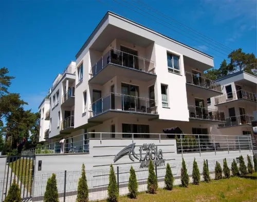Comfortable apartment close to the beach فنادق في بوبيروفو