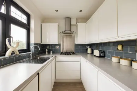 Cosy Double Room in Acton Отели рядом с достопримечательностью «Университет Западного Лондона»