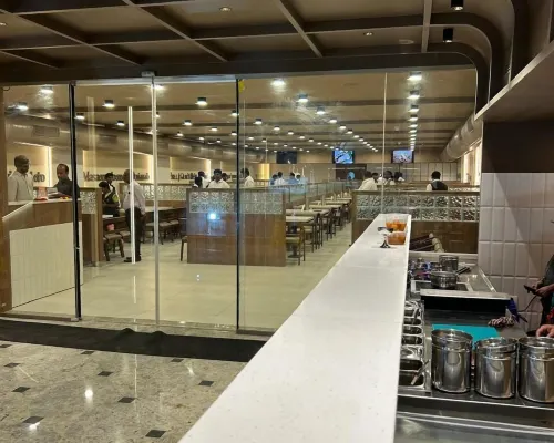 ذا بارادايس كينجدوم تناول الطعام Photos