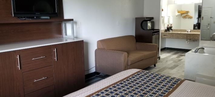 HomeBridge Inn and Suites Hotels in Beaumont