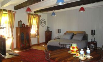 D'Ici et D'Ailleurs - Housity