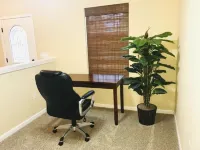 Spacious 3 Br Ranch House W Patio Yard in a Quiet Suburb Hotel a Clark County