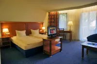 Moselromantik Hotel am Panoramabogen Hotel dekat Freibad Ellenz-Poltersdorf