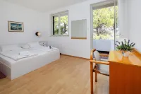 Beautiful Apartments in Jelsa, With Pool - Apartments