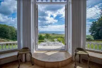 Penally Manor - Luxurious Manor House - Tenby - balcony