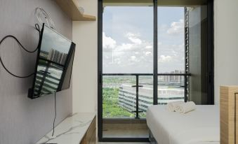 Comfortable and Simply Studio at Sky House BSD Apartment