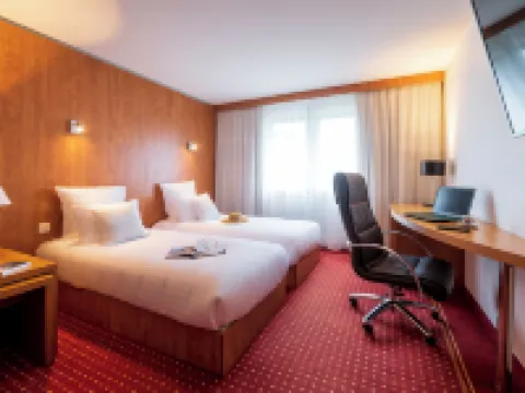 Cerise Bordeaux Mérignac Aéroport Hotels in Merignac