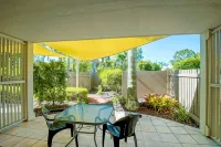 At the Sound Noosa Motel Hotel di Noosaville