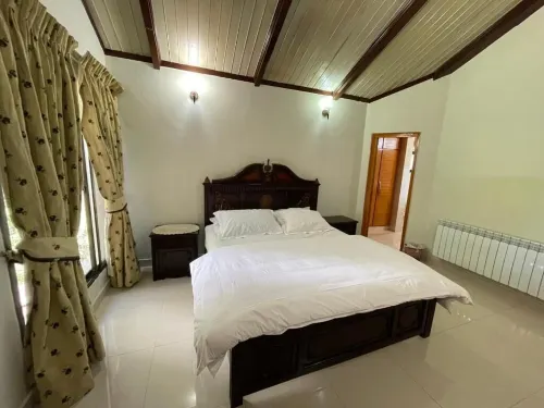 Montaña Villa Murree Hôtels à : Jhika Gali