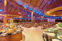 Kuredu Island Resort & Spa - Pool