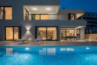 Ultraluxury Villa Elyzeum with Heated Pool - Biệt thự