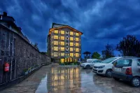 Hotel Katson Castle with Sunset View Dharamshala - parking