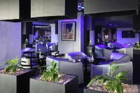 Anezi Tower Hotel - Bares