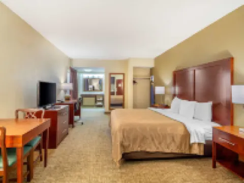 Quality Inn & Suites Olde Town Hotels in Portsmouth