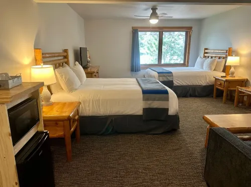 Manhattan Beach Lodge Hotels in Crosslake