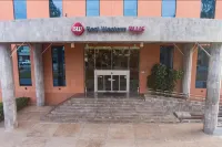 Best Western Plus Nuevo Laredo Inn  Suites Hôtels à : 