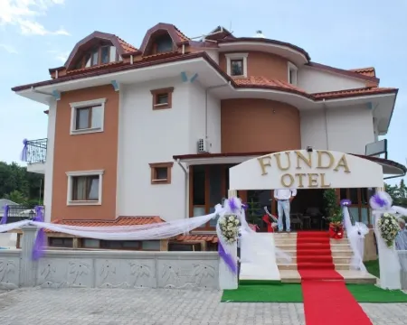 フンダ ホテル ゲセック ギョジェクのホテル