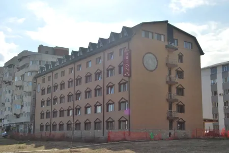 Arion Hotel Отели в г. Ефоріє-Норд