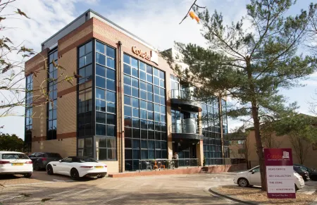 Cotels at 7Zero1 Serviced Apartments Отели в г. Милтон-Кейнс