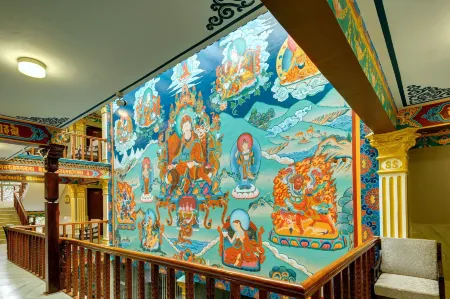 Hotel Lotus Gems Отели рядом с достопримечательностью «City Motorbike»