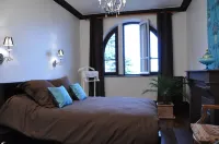 Parc de Biodiversité le Castel - Maison d'hôtes & Table Bio Hotels in Neyron