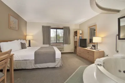 Boarders Inn & Suites by Cobblestone Hotels - Faribault Hotels near Carleton College