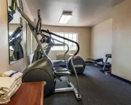 Quality Inn - Gym