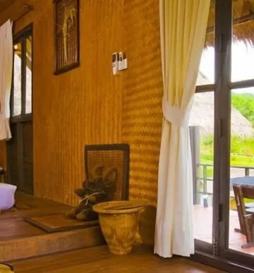 ห้องดีลักซ์ เตียงใหญ่ 1 เตียง