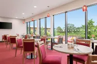 Ramada by Wyndham Cobham Hotels in Elmbridge