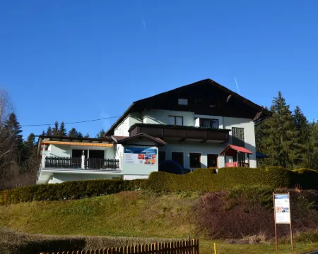 Karawanken Lodge Hotels in Villach-Land
