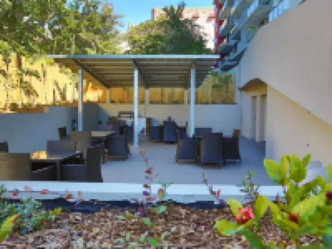 Gladstone Central Plaza Official Hotels in Gladstone Central