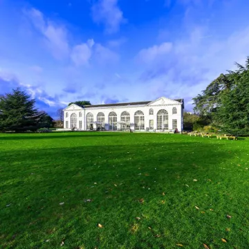 Grand Apartments Kew Gardens Отели рядом с достопримечательностью «Чизик Хаус энд Гарденс»