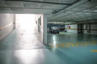 Apartamentos Turisticos Atlantida - parking