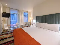 Hotel DeBrett Hotel berhampiran Taman Eden