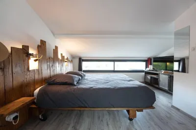 Chambres D’hôtes, Gîte, Suite : “Au Hangar ” Hotels in Davezieux