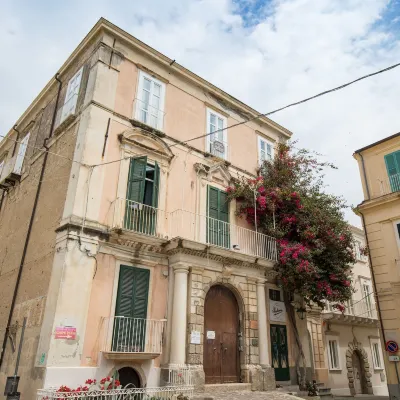 Blu Tropea Maison Hotels near Tropea Beach