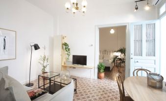 Live in Athens, Thiseio Historic House