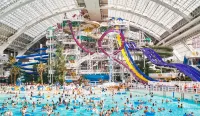 Fantasyland Hotel - สวนน้ำ