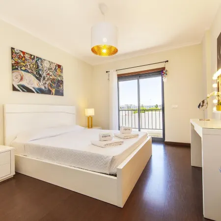 B03 - Luxury 2 Bedroom Near Marina Park by DreamAlgarve