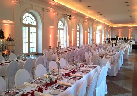 The Lakeside - Burghotel zu Strausberg Отели в г. Обербарним