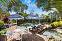 Eden Oak Geelong - Pools