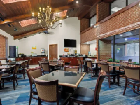 Quality Inn & Suites Hotels in Logan Township