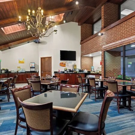 Quality Inn & Suites
