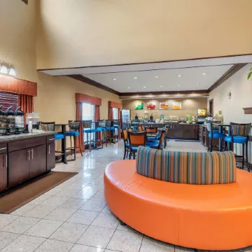 Comfort Inn & Suites