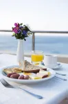 Alonissos Beach Bungalows and Suites Hotel - breakfast