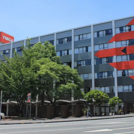 YMCA Hostel Отели рядом с достопримечательностью «Улица Кей-роуд»