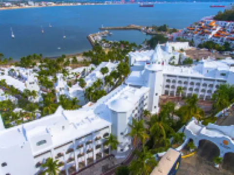 Las Hadas by Brisas โรงแรมในมานซานีโย