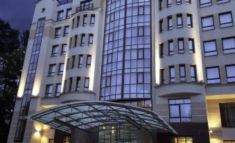 Cort Inn St Petersburg Hotel & Conference Center