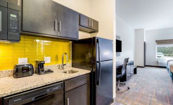 MainStay Suites Winfield-Teays Valley