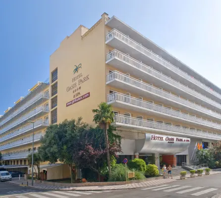 GHT Oasis Park & Spa Hotels in Lloret de Mar
